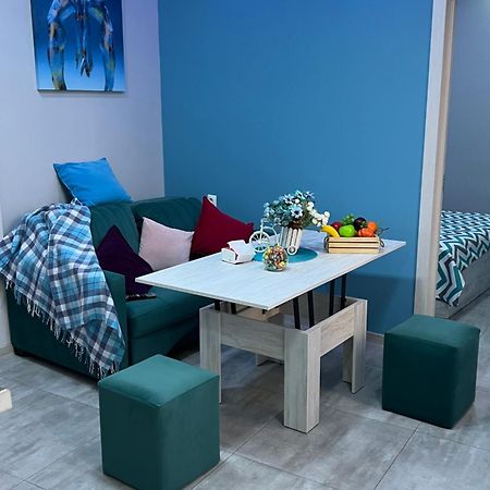 Cool Blue Interior Self Check In Apartment Yerevan Exterior photo